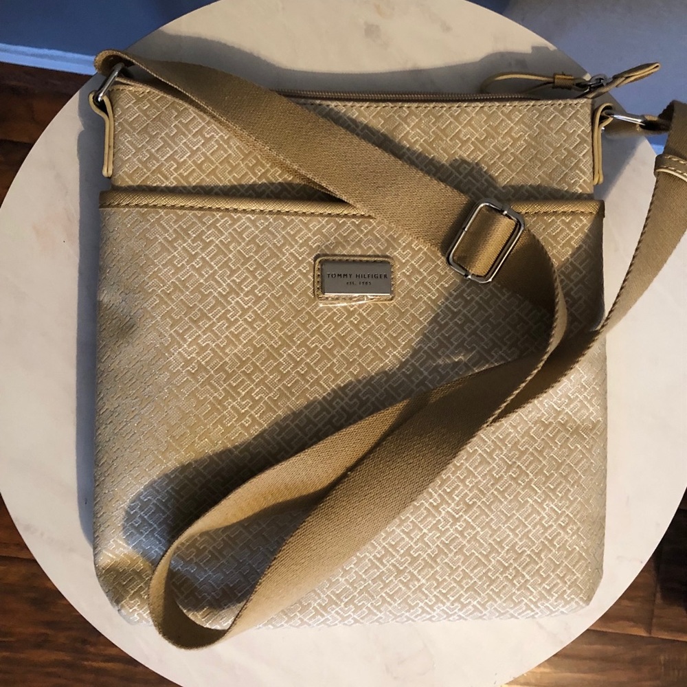 Tommy Hilfiger crossbody bag